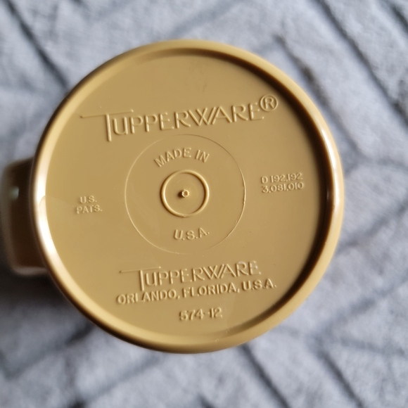 Vintage Tupperware Harvest Gold Creamer Pitcher NO LID 574-12 Clean - Picture 3 of 5